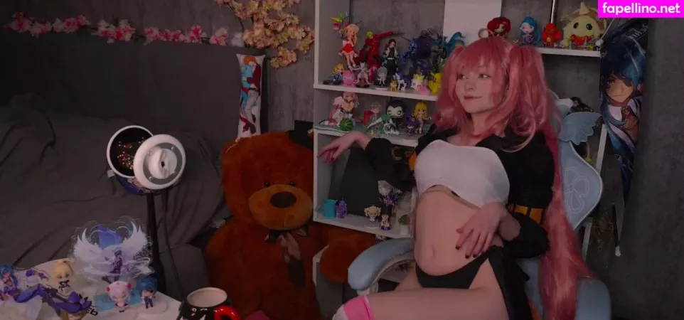 Linaneyeon OnlyFans Thumbnail #t8BqH9lWXp