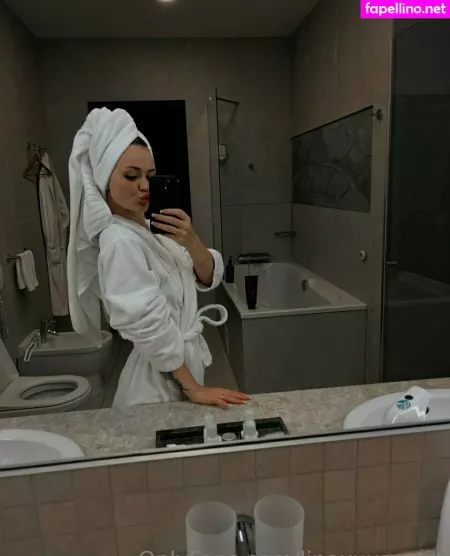 Linaxxxsweet OnlyFans Thumbnail #m3BIeKyip5