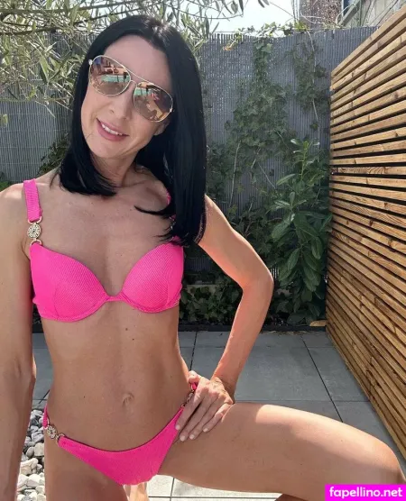 Linda Caprice OnlyFans Thumbnail #IPwXg3MVYB