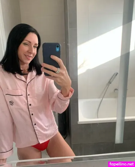 Linda Caprice OnlyFans Thumbnail #ujEOH6nZiQ