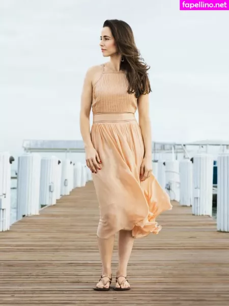 Linda Cardellini OnlyFans Thumbnail #96I9jqg80n