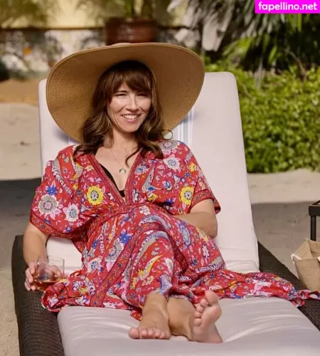 Linda Cardellini OnlyFans Thumbnail #n1M9wDXrVh