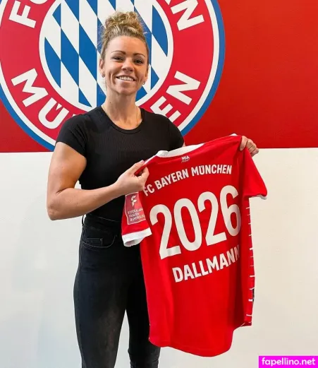 Linda Dallmann OnlyFans Thumbnail #Qkqqw6ODT0