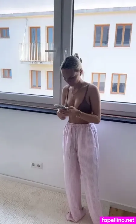 Linda Gleiber OnlyFans Thumbnail #0XjIpGzYvd
