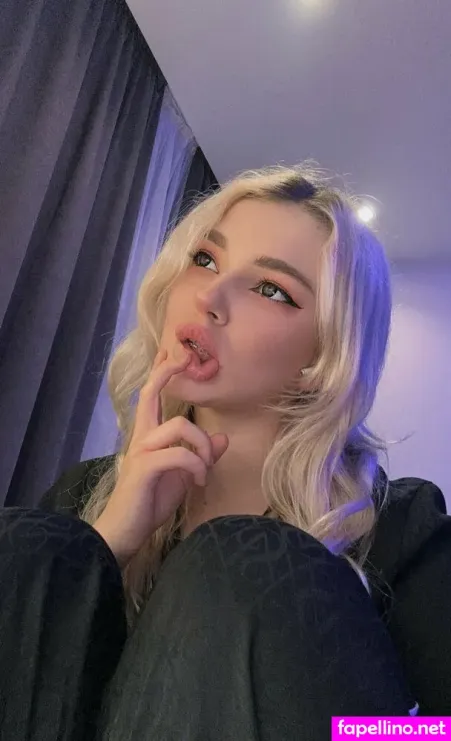 Linda Goth OnlyFans Thumbnail #vd4btboFce