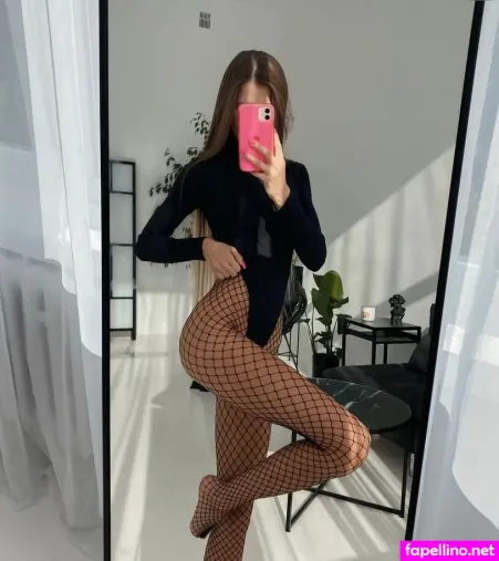 Linda Kolodziejczyk OnlyFans Thumbnail #WoWrTwFyw3