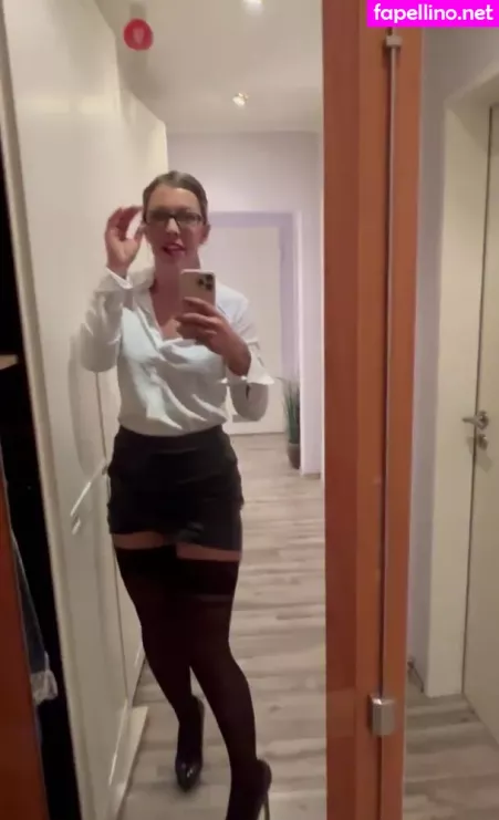 Linda Krieger Mock OnlyFans Thumbnail #iQKtV43sKJ