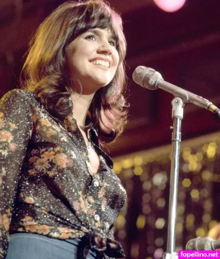 Linda Ronstadt OnlyFans Thumbnail #cSgpSXzSdi