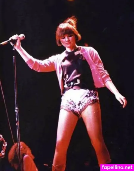 Linda Ronstadt OnlyFans Thumbnail #rD6e08KSUY