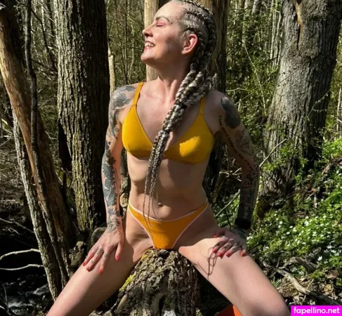 Linda Skugge OnlyFans Thumbnail #lWxCVoNDvj