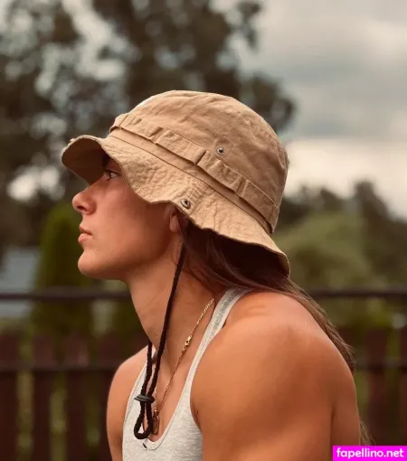 Linda Weiszewski OnlyFans Thumbnail #xIpKnZAgMw