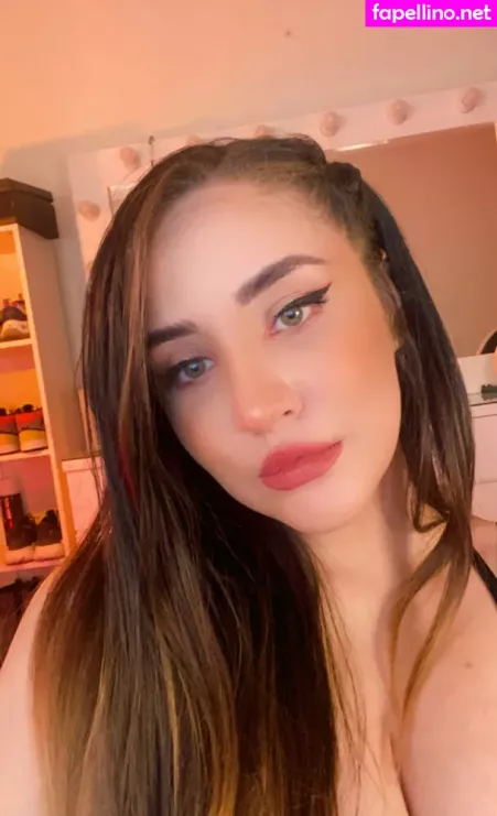Lindabluee OnlyFans Thumbnail #fUR1lUxcTu