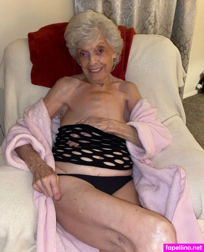 lindahope1939 Nude Leaked OnlyFans Photo #IWuxw2JKIF