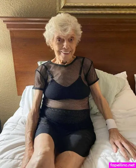 Lindahope1939 OnlyFans Thumbnail #eH7HOQc4KI