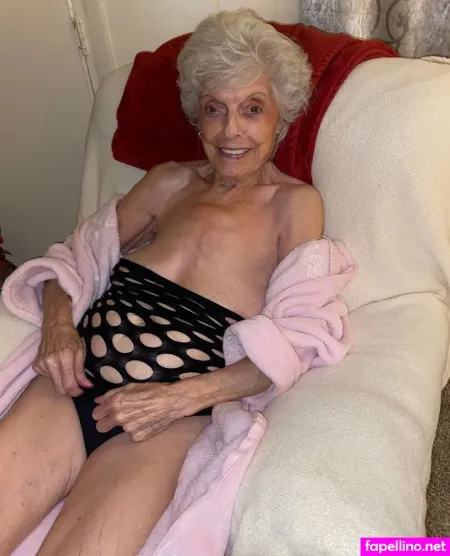 Lindahope1939 OnlyFans Thumbnail #gcDG5nXCbX