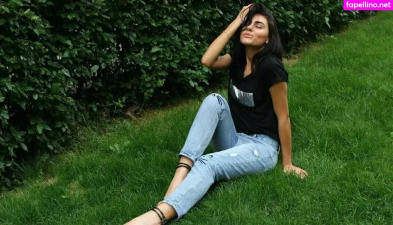 Lindamisty OnlyFans Thumbnail #Tj7F3bMye2