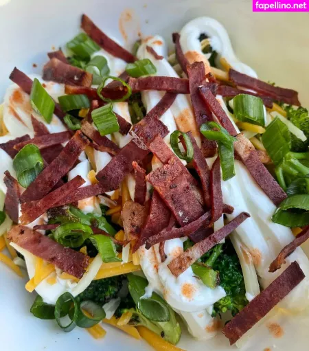 Lindavo OnlyFans Thumbnail #VgyLLbvhxF