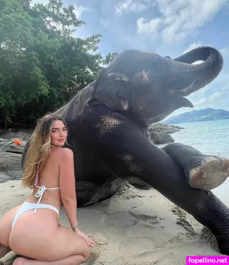 Lindsay 1 OnlyFans Thumbnail #w5koYV0RRq
