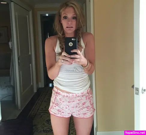 Lindsay Defranco OnlyFans Thumbnail #1WEoNWqpok