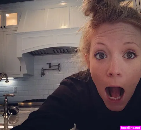 Lindsay Defranco OnlyFans Thumbnail #7WLV1OkU63