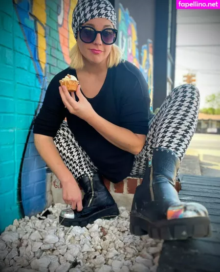 Lindsay Jones OnlyFans Thumbnail #iWsjU95DVo