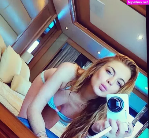 Lindsay Lohan OnlyFans Thumbnail #T6RJGEQHvA
