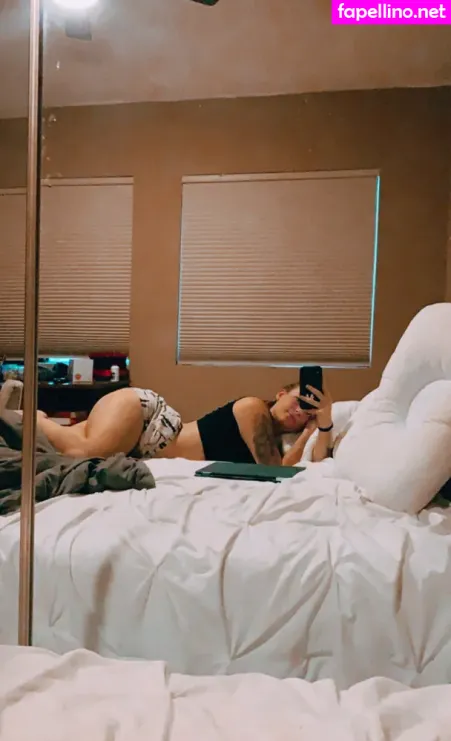 Lindsay Lohann OnlyFans Thumbnail #TaOr2UhXOD