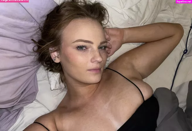 Lindsaylohann OnlyFans Thumbnail #xkZtsXrgYM