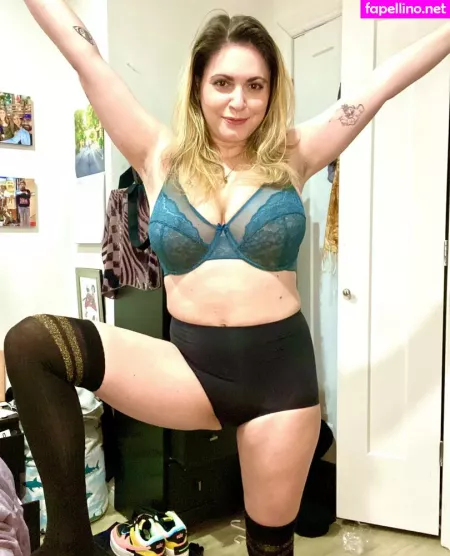 Lindsaymariefelton OnlyFans Thumbnail #GCUtWHJQwB