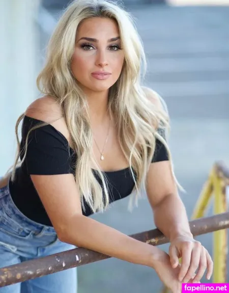 Lindsey Nance OnlyFans Thumbnail #TTVzCswYyD