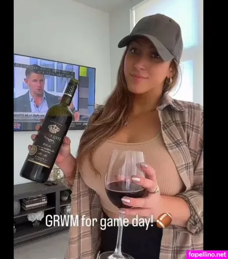 Lindseybaseball OnlyFans Thumbnail #tc4SIYorjf