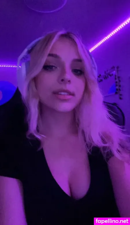 Lindseyszn OnlyFans Thumbnail #OqwMENq1nU