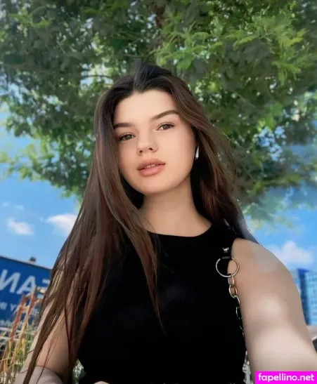 Lindseyxheartx OnlyFans Thumbnail #gFUqVqKvJX