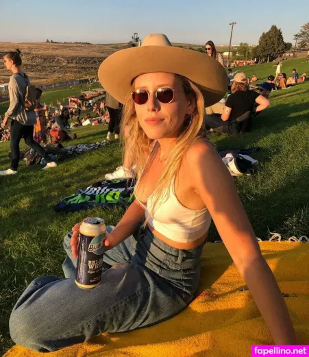 Lindsley Register OnlyFans Thumbnail #BOUJBeYzBb