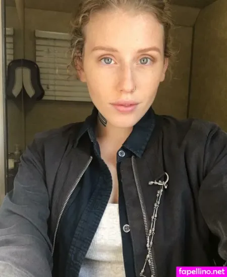 Lindsley Register OnlyFans Thumbnail #ypyVp1KH4I