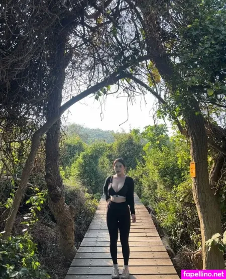 Ling 00 Ee OnlyFans Thumbnail #uZdP8qCPJY