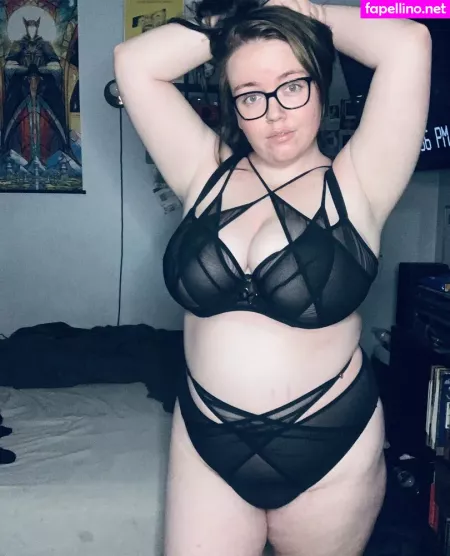 Lingeriebabes OnlyFans Thumbnail #KD0KwDrb6l