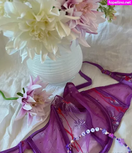 Lingeriequeenfree OnlyFans Thumbnail #vHM1eXKnEn