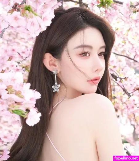 Linjia Zhou OnlyFans Thumbnail #ARS6waYm6X