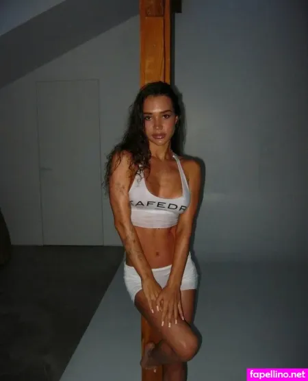 Linnaamour Main Profile Photo