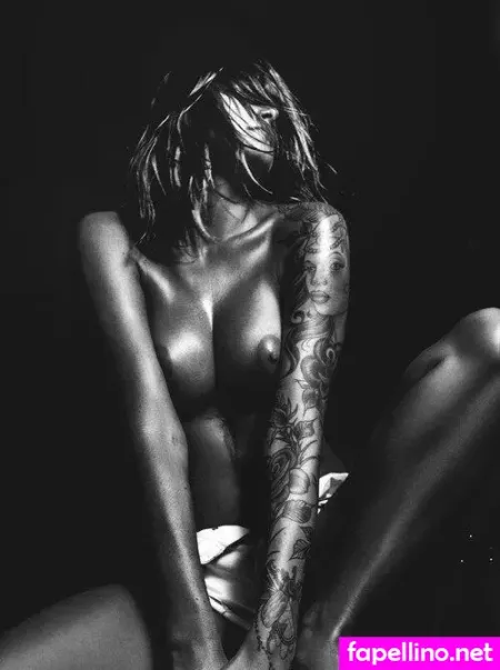 Linnea Hart OnlyFans Thumbnail #9NhaVVeibE