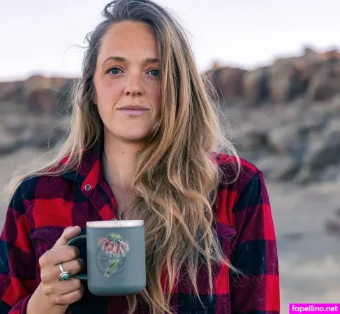 Linnea Schmelzer Main Profile Photo