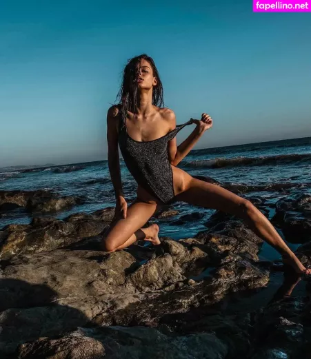 Liora Lapointe OnlyFans Thumbnail #e9Ldy3ZazD