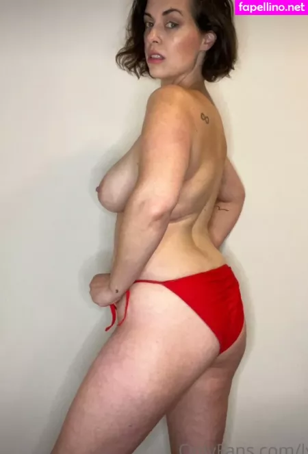 Lipstickandlinernotes OnlyFans Thumbnail #0Ubx1yZ6ND