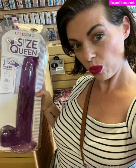 Lipstickandlinernotes OnlyFans Thumbnail #ViluqCWpwq