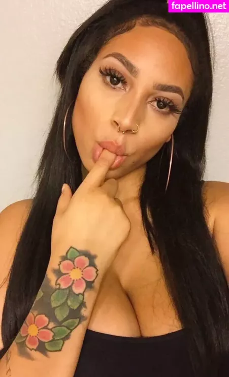 Lipstickthvg OnlyFans Thumbnail #4AC0G99uQL