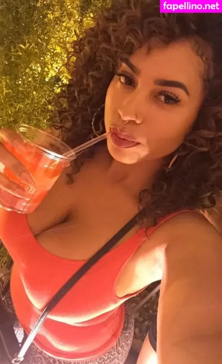 Lipstickthvg OnlyFans Thumbnail #JxzP2M3brB