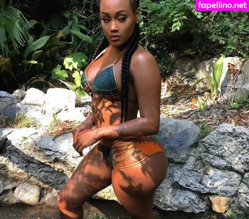 Lira Galore OnlyFans Thumbnail #updH1qP6EW