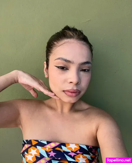 Lirazeqiri OnlyFans Thumbnail #1buiLt9rOs