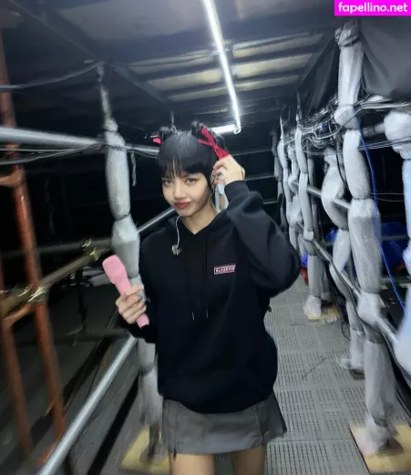 Lisa 1 OnlyFans Thumbnail #3OZo2IweTg